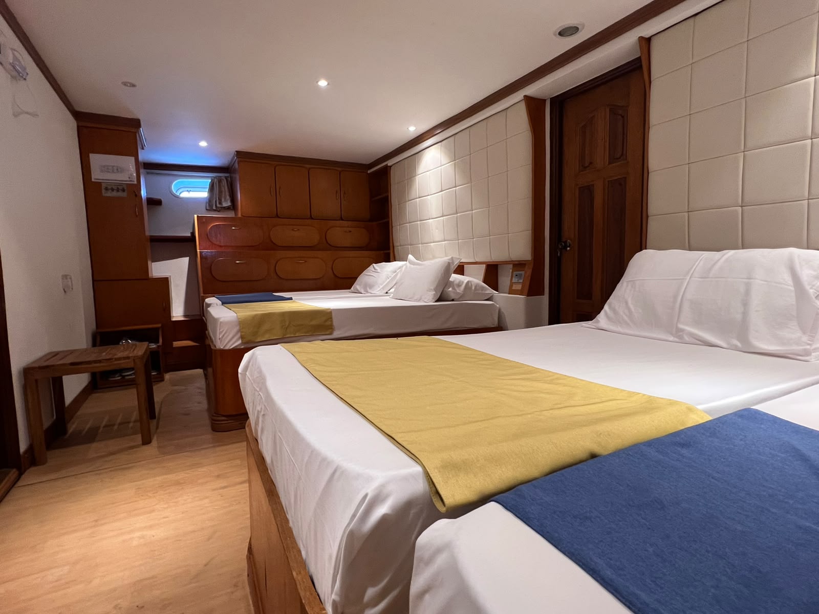 Family cabin cabin